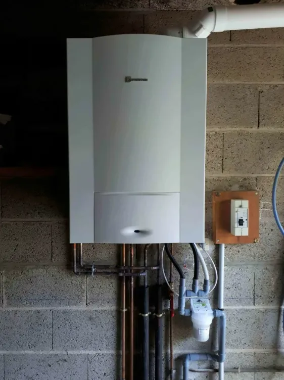 pose de chauffe eau bruz