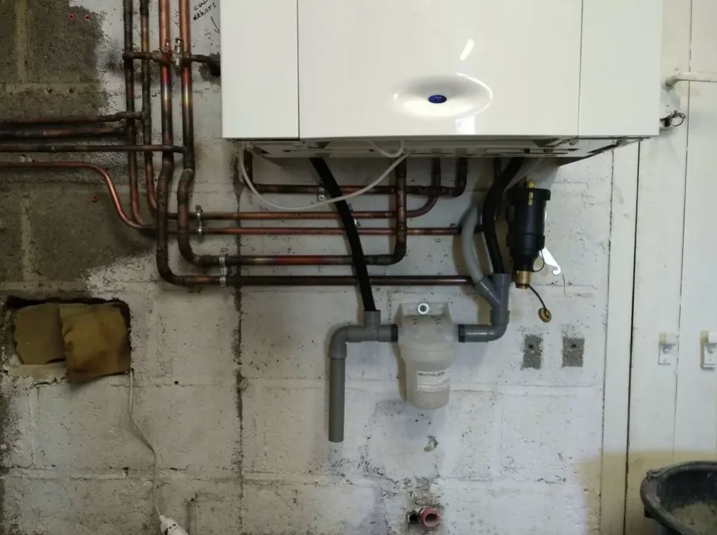 pose de chauffe eau chartres de bretagne